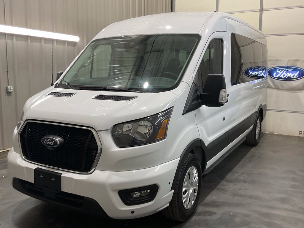 Used 2025 Ford Transit 350 XLT RWD image 4