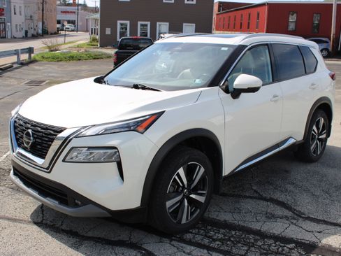 Certified 2021 Nissan Rogue SL image 1