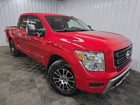 Used 2021 Nissan Titan SV w/ SV Convenience Package image 7
