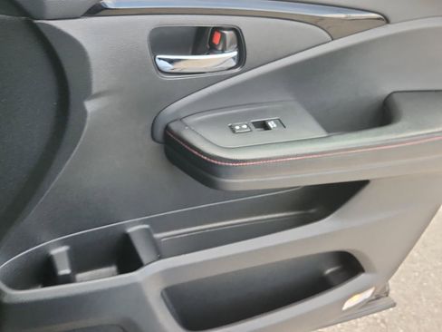 Used 2018 Honda Ridgeline Black Edition image 13