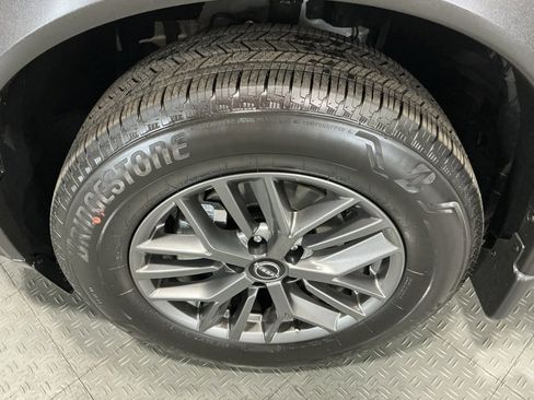 Used 2025 Nissan Rogue S image 26