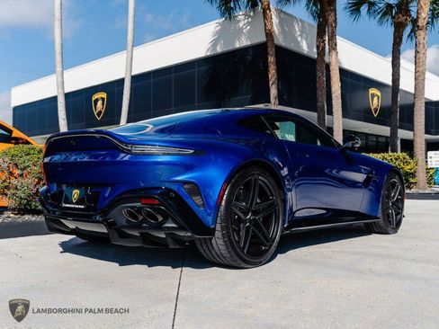 Used 2025 Aston Martin V8 Vantage Coupe image 6