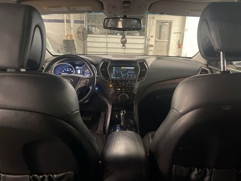 Used 2018 Hyundai Santa Fe Sport image 19