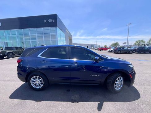Used 2022 Chevrolet Equinox LT FWD image 2
