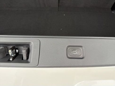New 2025 Ford Expedition Platinum w/ Platinum Ultimate Package AWD/4WD image 16