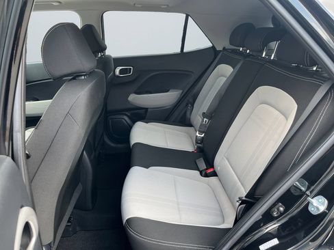 Used 2023 Hyundai Venue SEL w/ Cargo Package FWD image 13