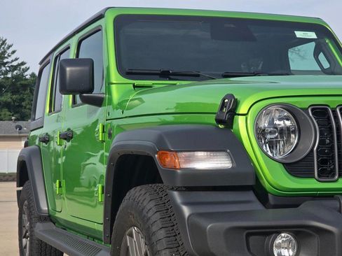 Used 2026 Jeep Wrangler Unlimited Sport AWD/4WD image 20