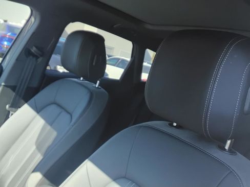 Certified 2025 Audi Q4 e-tron Premium w/ Convenience Package image 18