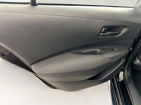 Used 2025 Toyota Corolla LE image 27