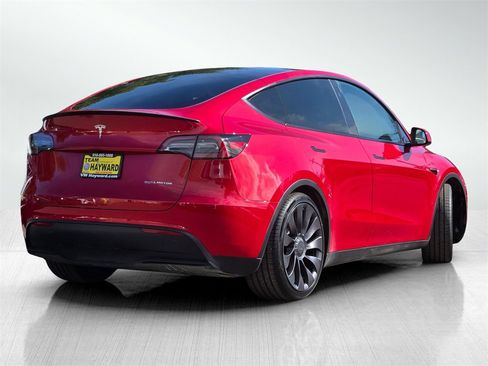 Used 2023 Tesla Model Y Performance image 4