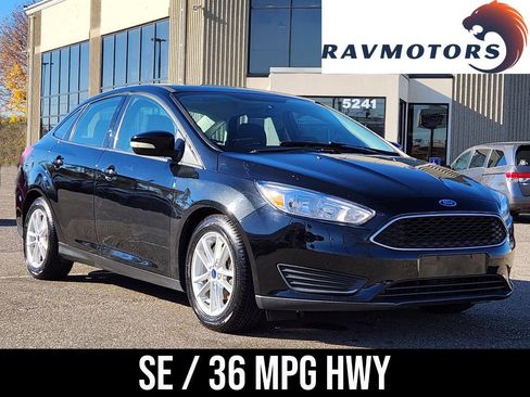 Used 2017 Ford Focus SE image 1