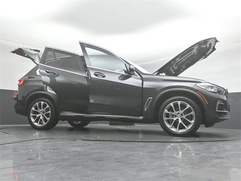 Used 2021 BMW X5 xDrive40i w/ Convenience Package image 51