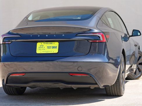 Used 2024 Tesla Model 3 image 5