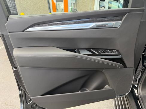 Used 2026 Cadillac Escalade V AWD/4WD image 17