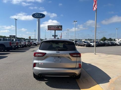 Used 2024 Ford Escape ST-Line FWD image 4