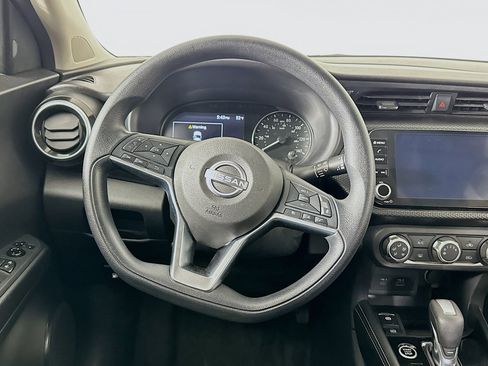 Used 2024 Nissan Kicks SV image 16