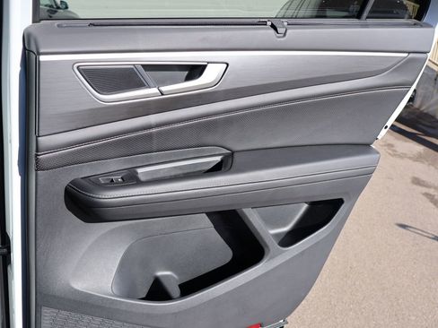 Used 2024 Volkswagen Atlas Cross Sport SE image 20