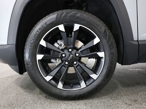 Used 2025 Chevrolet Equinox RS w/ Safety and Technology Package AWD/4WD image 5