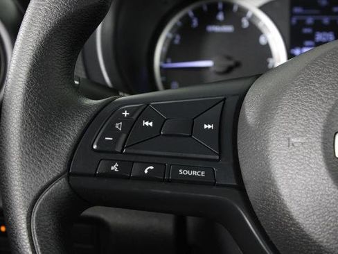 Certified 2025 Nissan Kicks Play S image 25