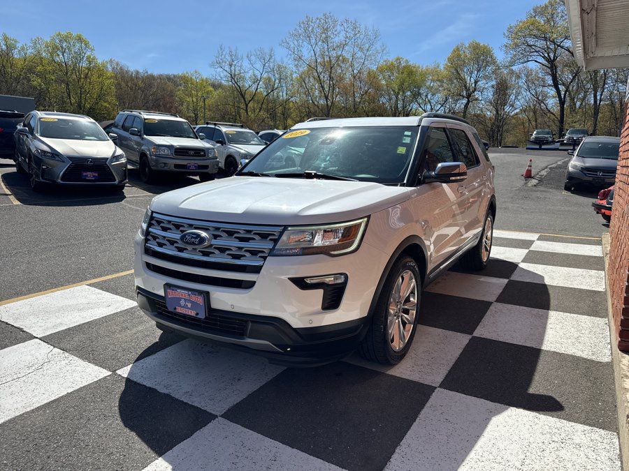 Used 2019 Ford Explorer XLT w/ Equipment Group 202A AWD/4WD image 5