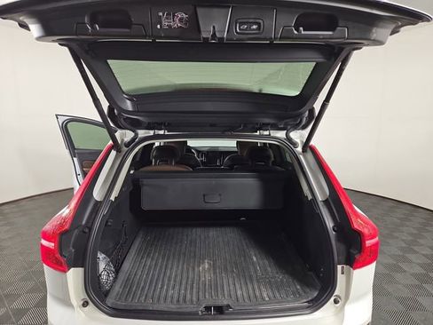 Used 2019 Volvo XC60 T5 Inscription w/ Protection Package AWD/4WD image 32