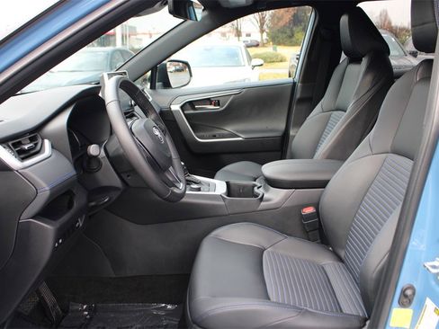 Used 2022 Toyota RAV4 XSE image 16