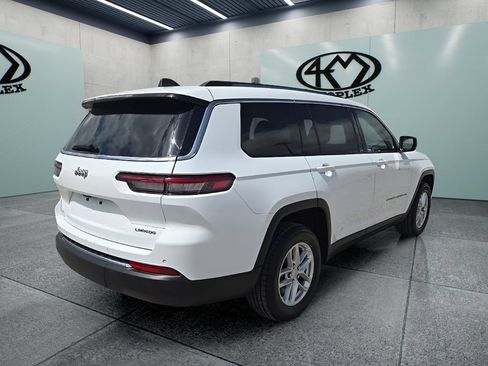 Used 2023 Jeep Grand Cherokee L Laredo RWD image 3