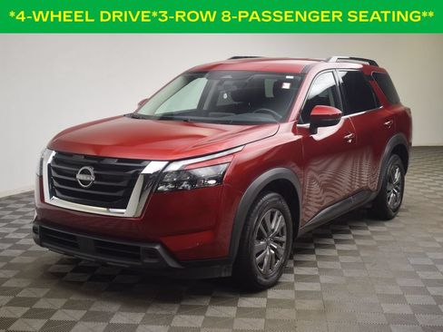 Used 2025 Nissan Pathfinder SV AWD/4WD image 3