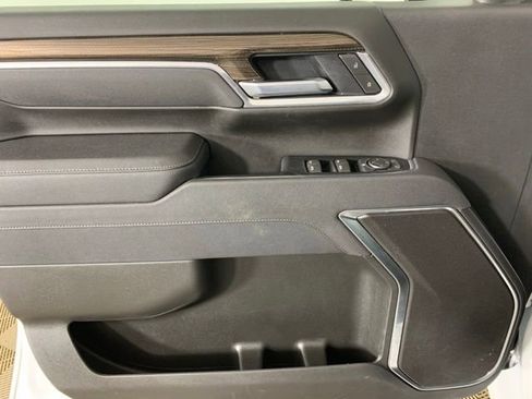 Used 2025 Chevrolet Silverado 2500 LT w/ Convenience Package image 28