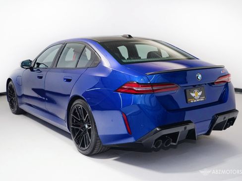 Used 2025 BMW M5 w/ Carbon Package AWD/4WD image 7