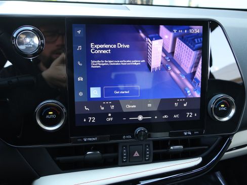 Used 2024 Lexus NX 250 FWD w/ Towing Package (2000 Lbs) image 25