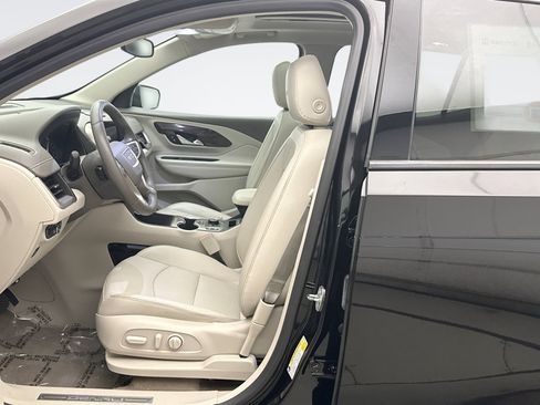 Used 2020 GMC Terrain Denali w/ Denali Premium Package FWD image 11