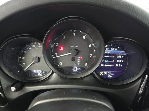 Used 2022 Porsche Macan w/ Premium Package Plus AWD/4WD image 13