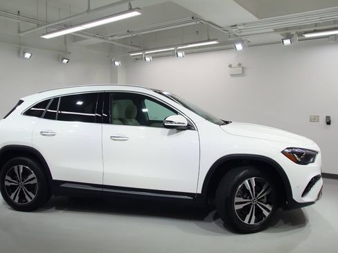 Certified 2024 Mercedes-Benz GLA 250 4MATIC image 13