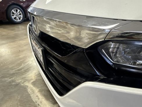 Used 2018 Honda Accord LX image 14