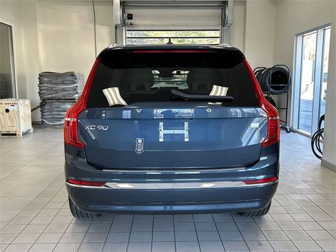 Certified 2024 Volvo XC90 T8 Ultimate w/ Protection Package image 3