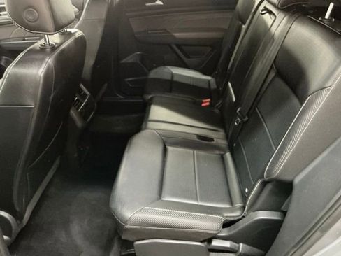 Used 2021 Volkswagen Atlas Cross Sport SE AWD/4WD image 13