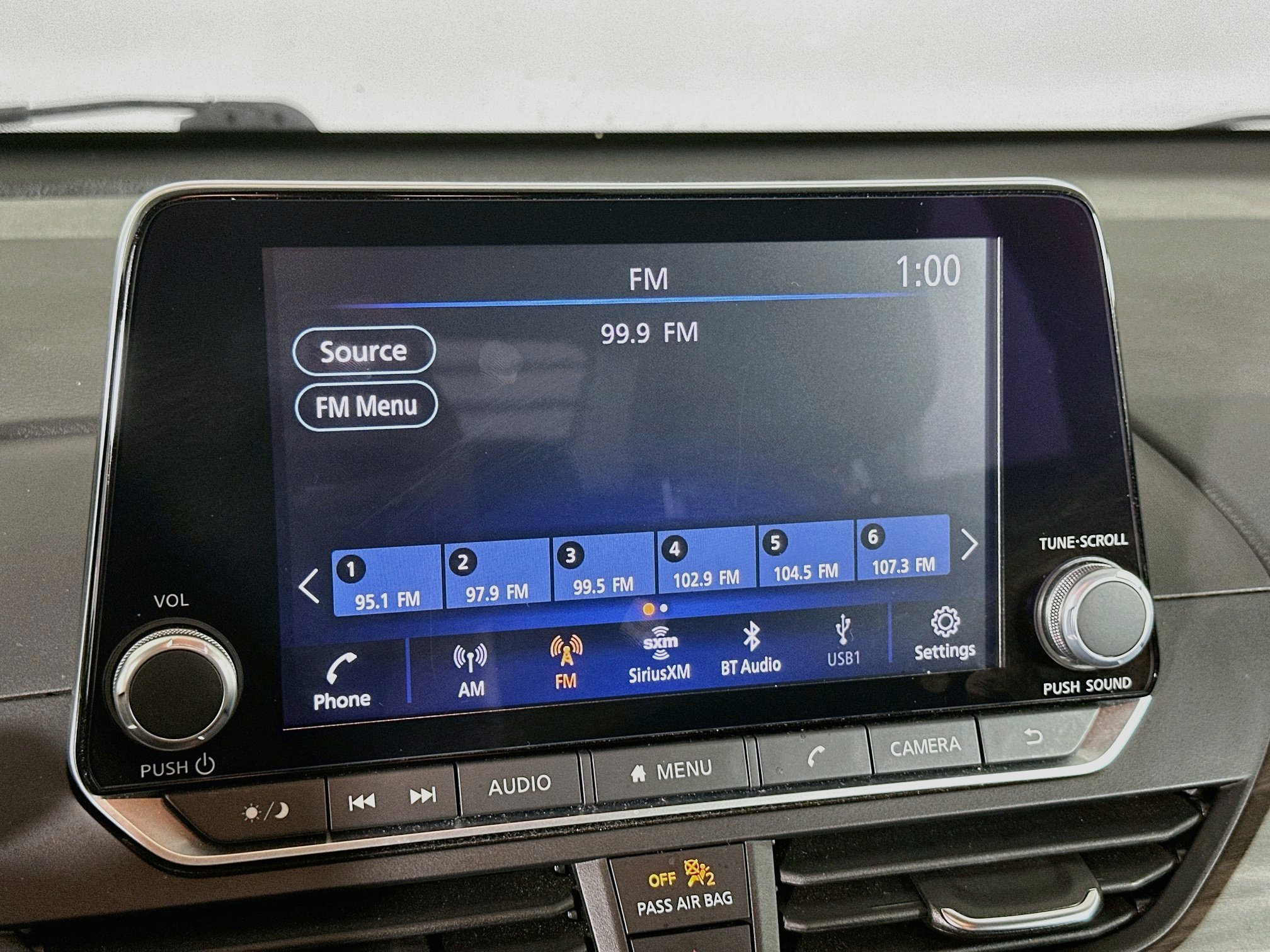 Used 2025 Nissan Altima 2.5 SV FWD image 19