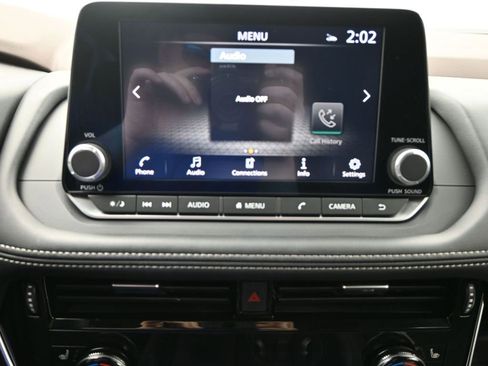 Used 2023 Nissan Rogue SL image 12