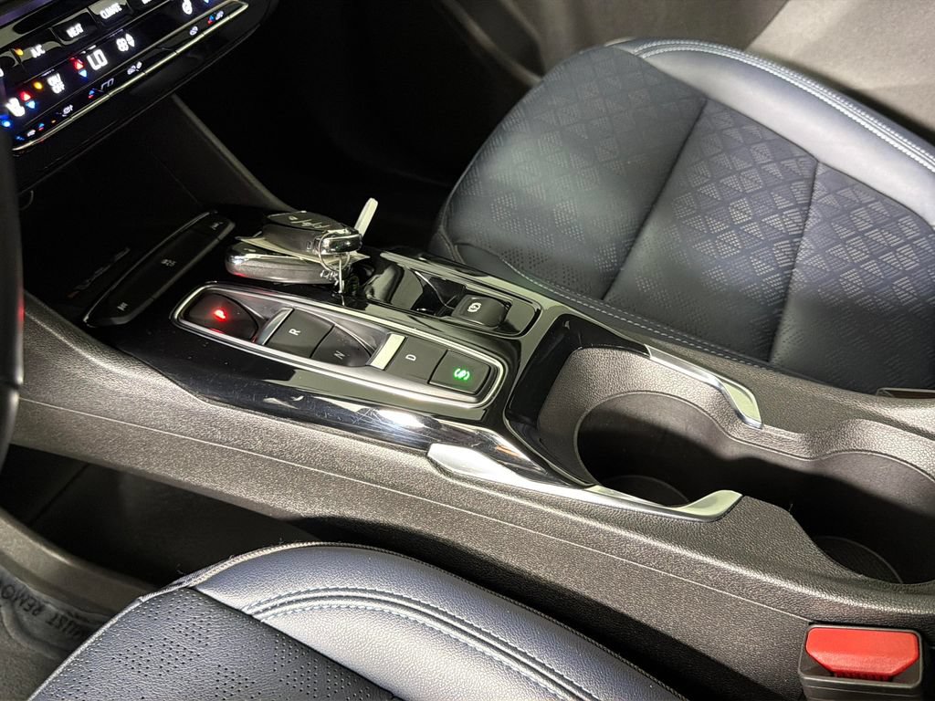 Certified 2023 Chevrolet Bolt EUV Premier FWD image 24