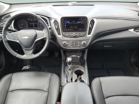 Used 2022 Chevrolet Malibu LT w/ Leather Package FWD image 11