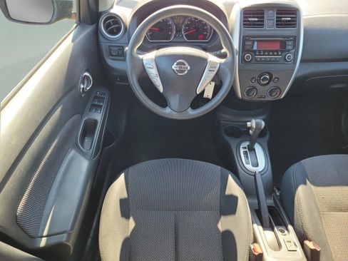 Used 2015 Nissan Versa SV image 14