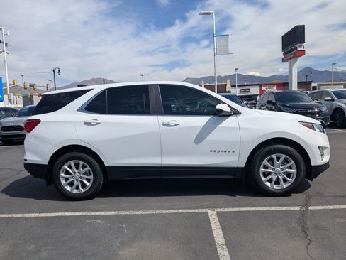 Used 2021 Chevrolet Equinox LT AWD/4WD image 2