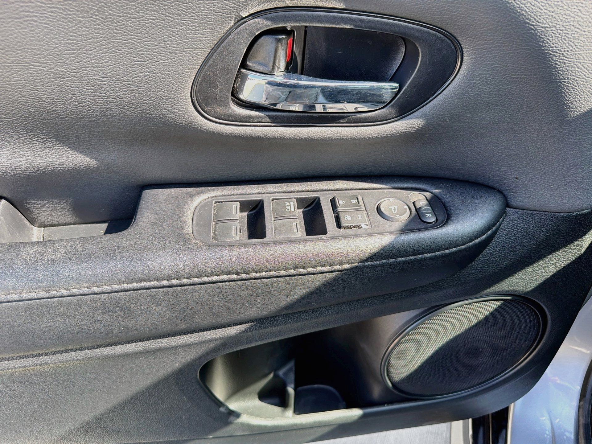 Used 2019 Honda HR-V Sport image 17