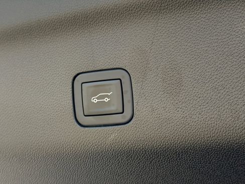 Used 2026 GMC Yukon XL Denali Ultimate AWD/4WD image 49