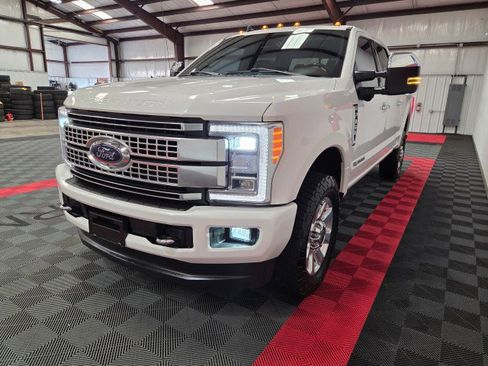 Used 2019 Ford F350 Platinum w/ Platinum Ultimate Package image 21
