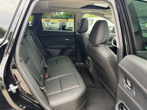Certified 2025 Nissan Murano SL w/ Cargo Package AWD/4WD image 16