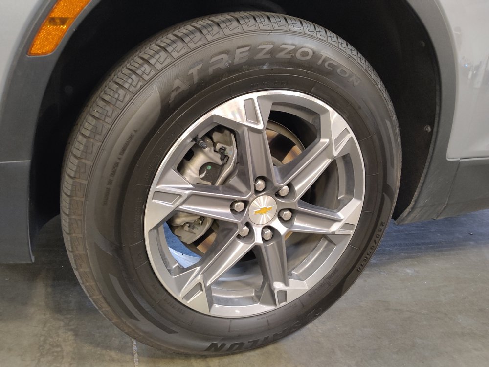 Used 2025 Chevrolet Blazer LT FWD image 31