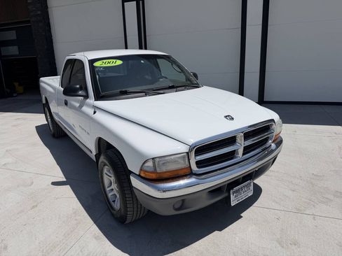 Used 2001 Dodge Dakota 2WD Club Cab image 2