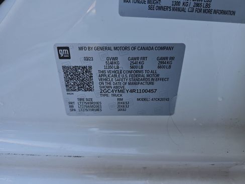 Used 2024 Chevrolet Silverado 2500 Custom w/ Custom Value Package image 19